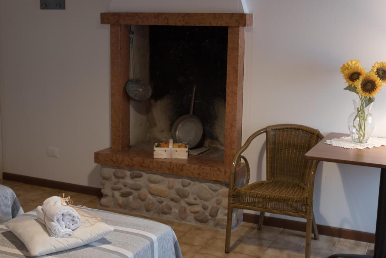 Ingarda Rooms Cavalcaselle Exterior foto